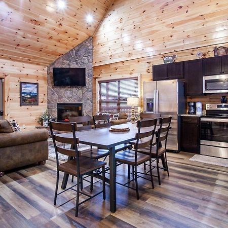 Swimming Bears Lodge 1 With Indoor Pool And Hot Tub Pigeon Forge Zewnętrze zdjęcie